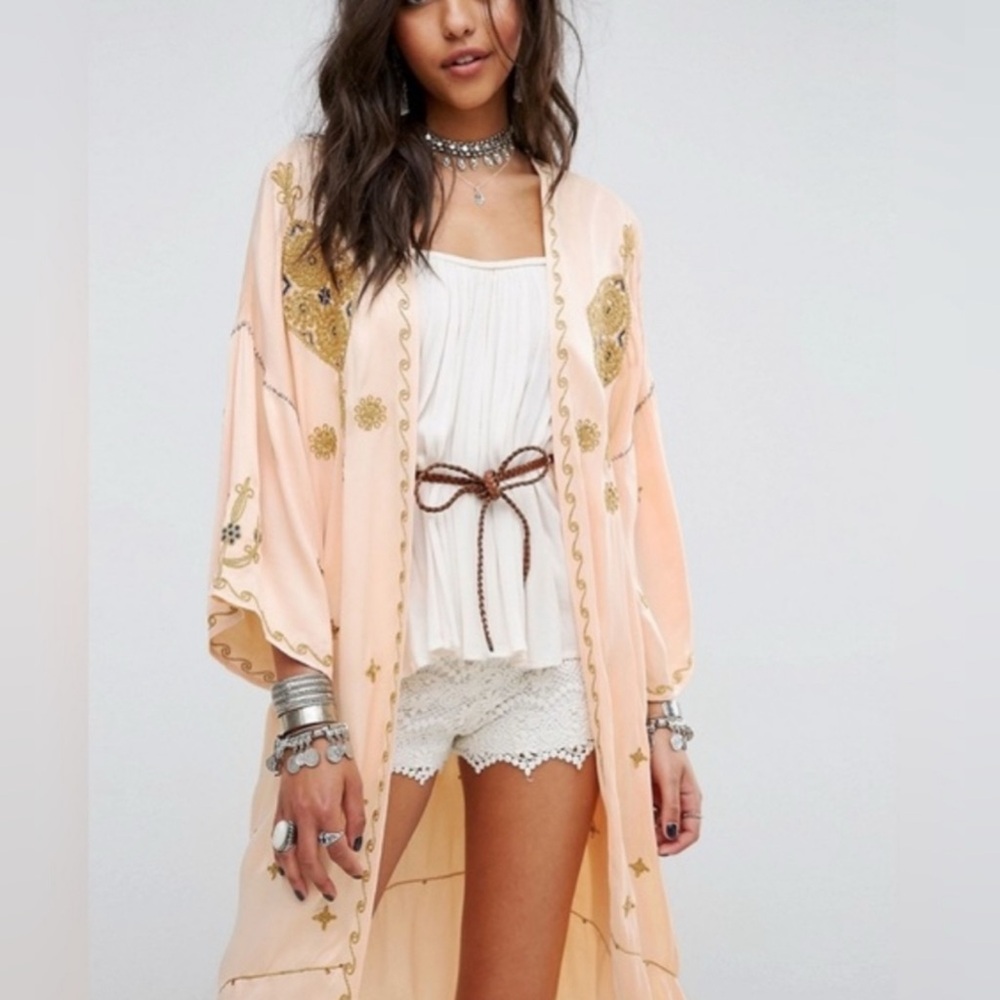Free People Pretty Darn Cute Robe Kimono Embroidered Size XS